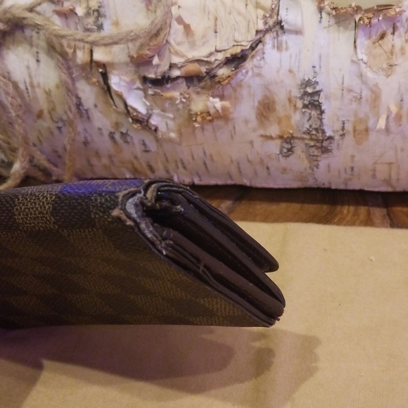 Authentic Louis Vuitton demier wallet - Picture 8 of 8